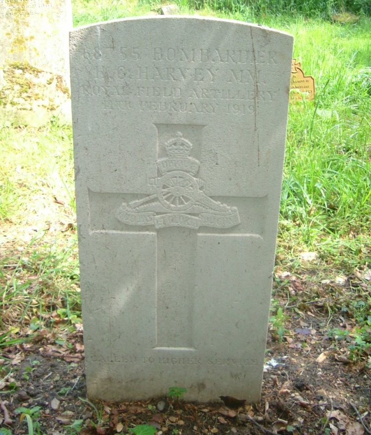 Commonwealth War Grave Frating Churchyard #1