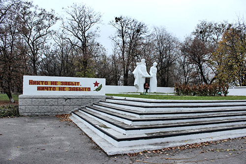 Mass Grave Soviet Soldiers Vyazivok #2
