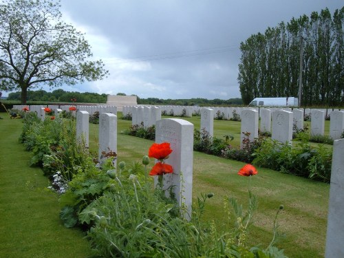 Commonwealth War Graves Lebucquire Extension #1