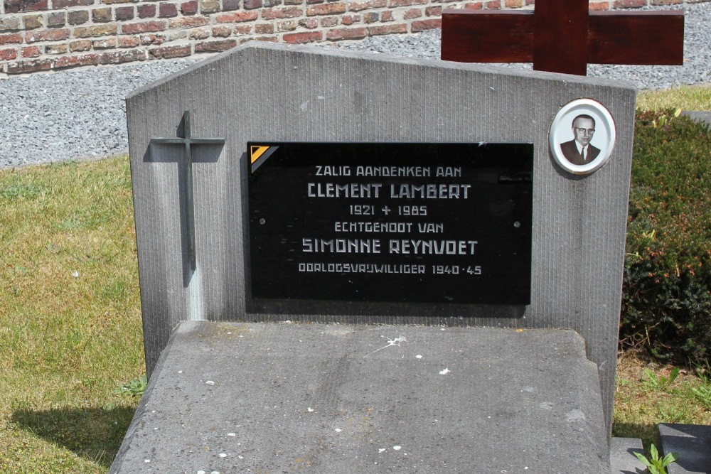 Belgian Graves Veterans Bachte-Maria-Leerne #2