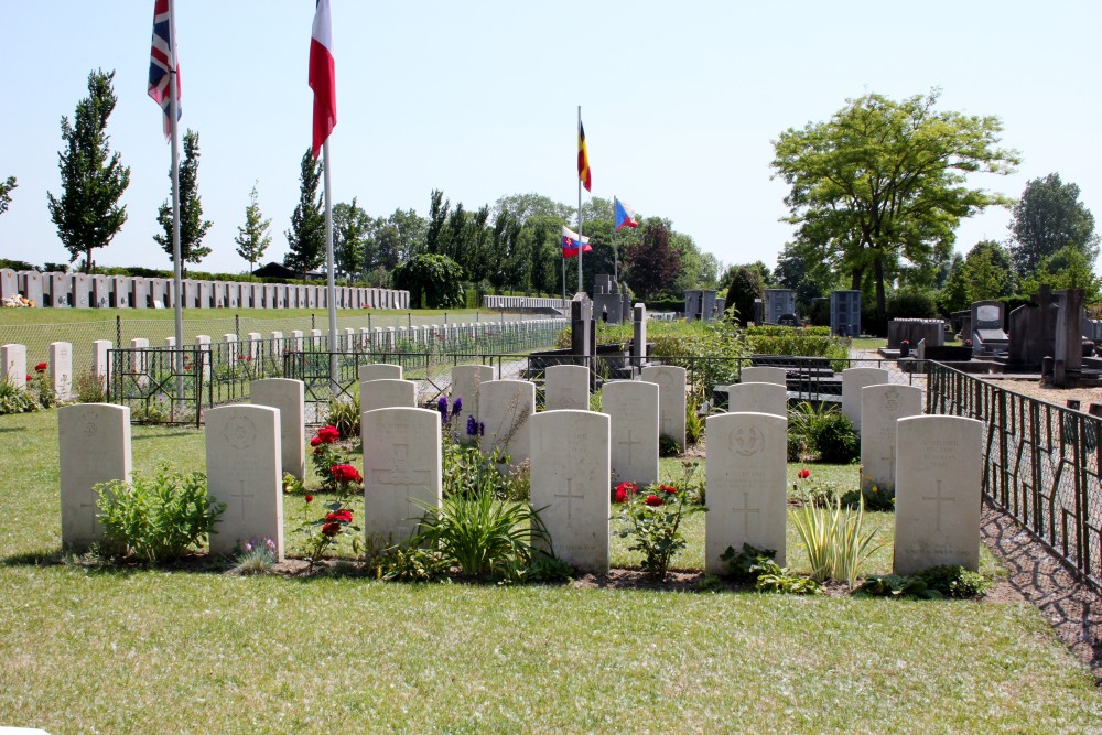 Commonwealth War Graves De Panne #2