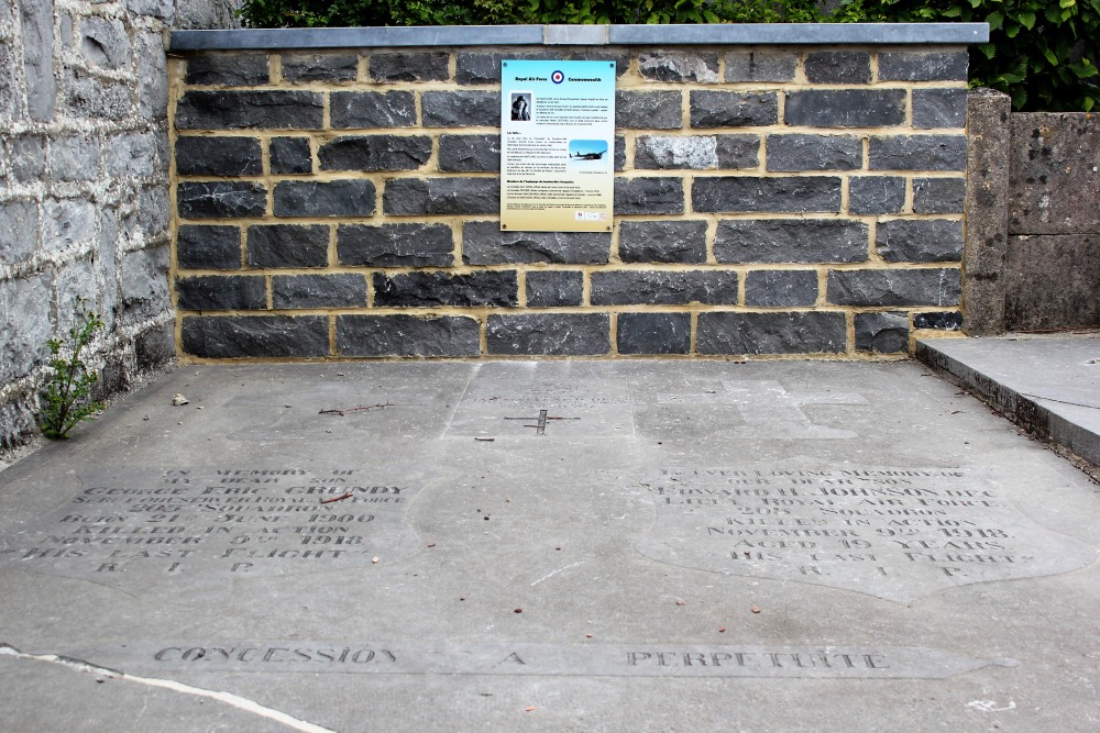 Commonwealth War Graves Boussu-lez-Walcourt #2