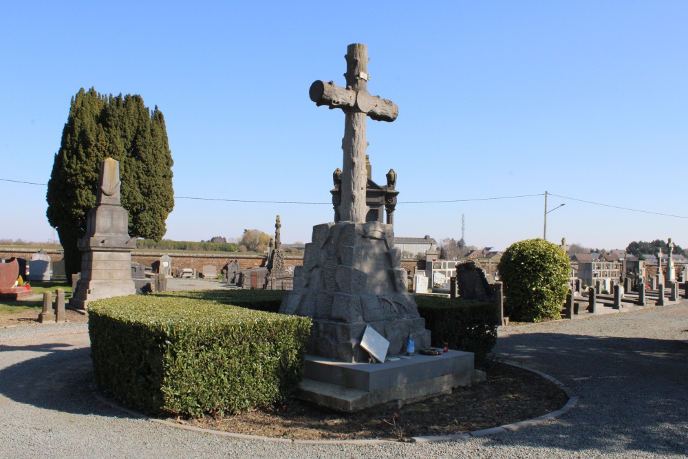 War Memorial Cemetery Lens #1