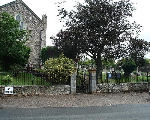 Commonwealth War Grave St Luke Churchyard