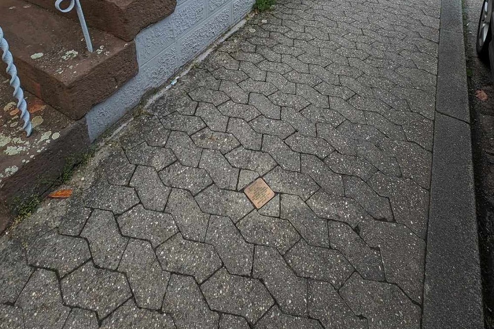 Stolperstein Ludwigsthaler Straße 12