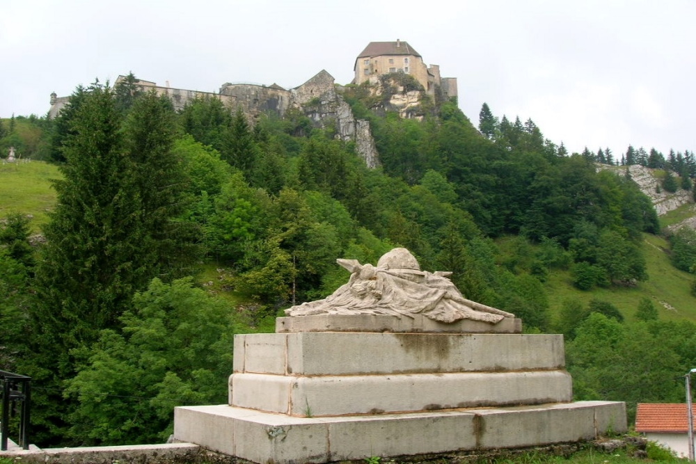 War Memorial La Cluse-et-Mijoux #4