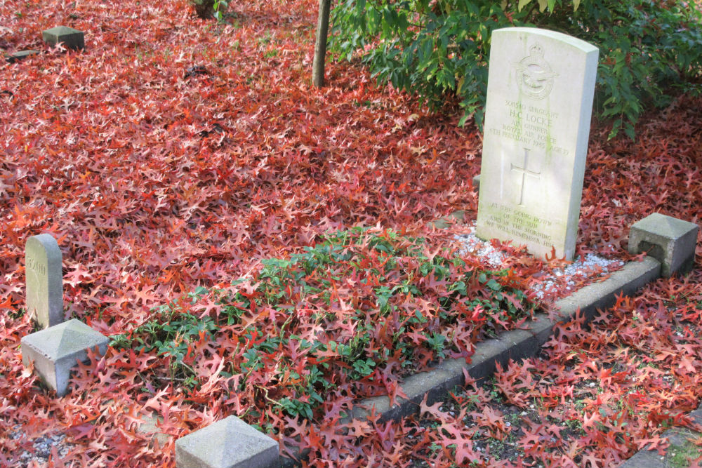 Commonwealth War Graves General Cemetery Deventer #2