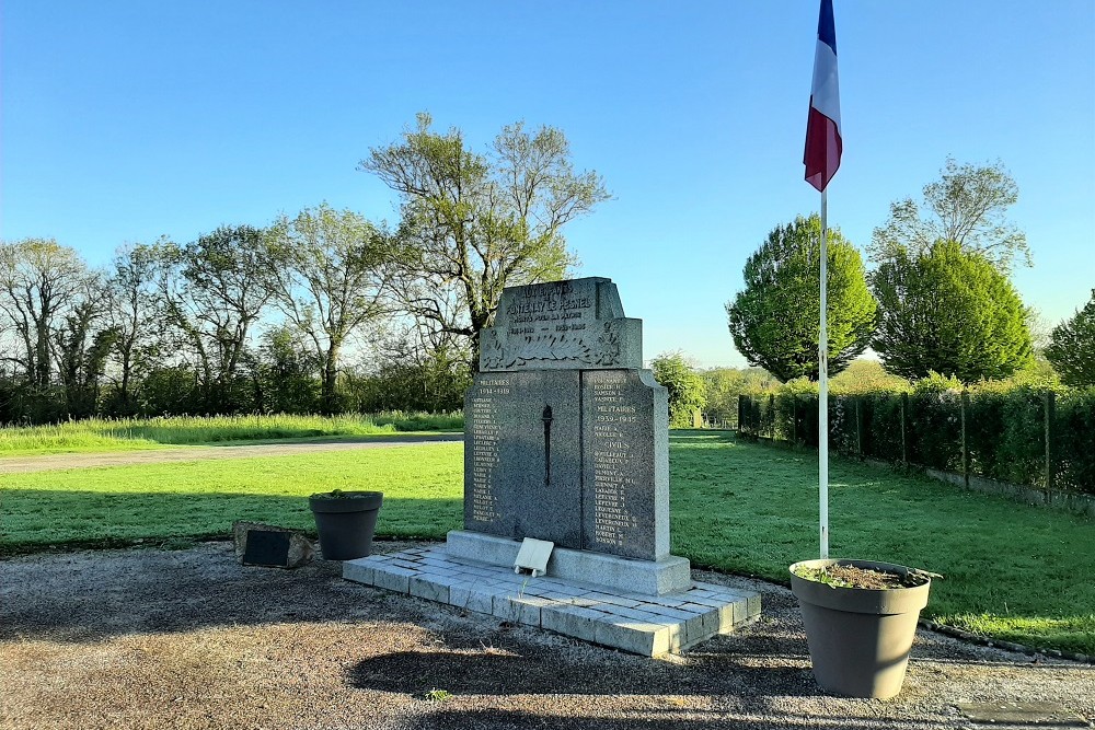 Oorlogsmonument Fontenay-le-Pesnel