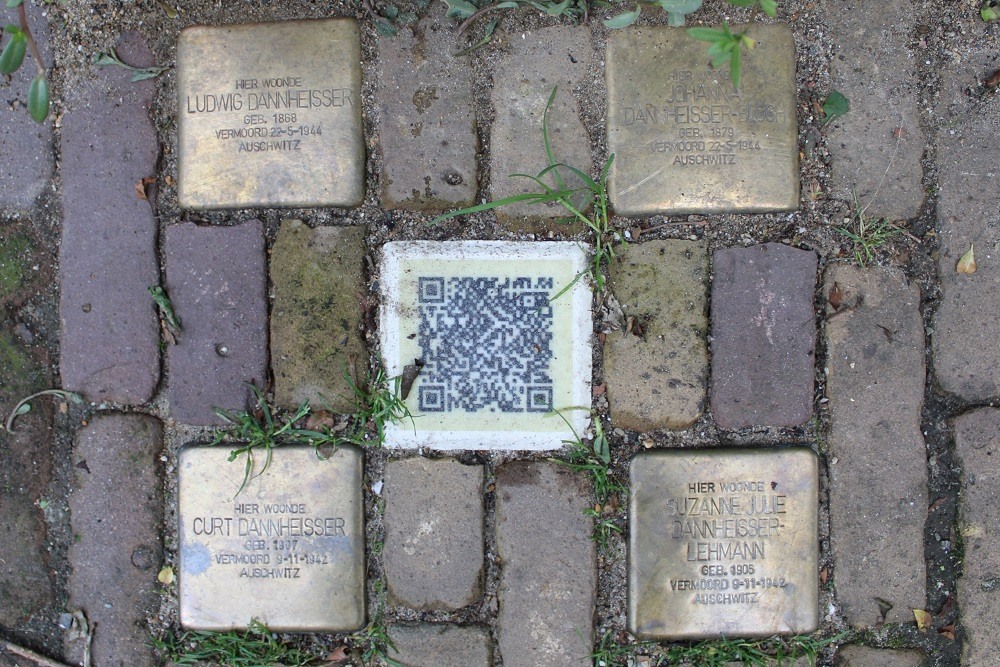 Stolpersteine Bijlhouwerstraat 1 #1