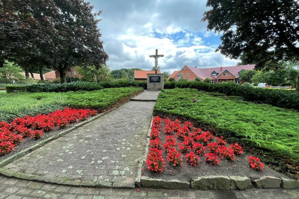 War Memorial Helschen #1