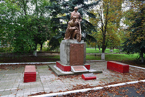 Mass Grave Soviet Soldiers Verkhnotoretske