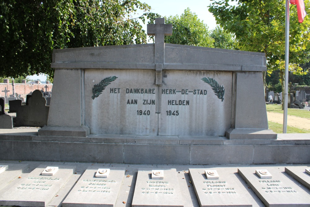 War Memorial Cemetery Herk-de-Stad #2