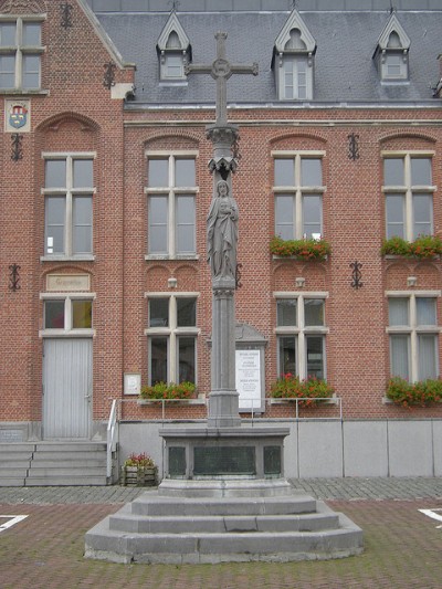War Memorial Beernem #1