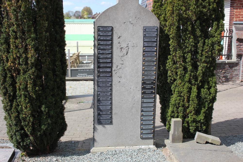 War Memorial Sint-Goriks-Oudenhove #3