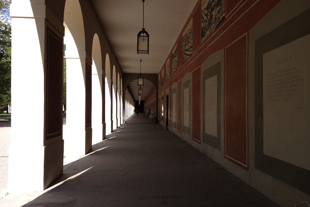 Hofgarten Arcades - Ontaarde Kunsttentoonstelling