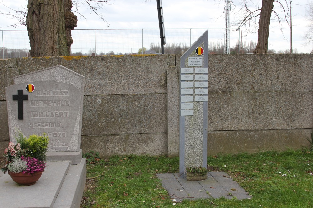 Oorlogsmonument Begraafplaats Hamme Zogge #1