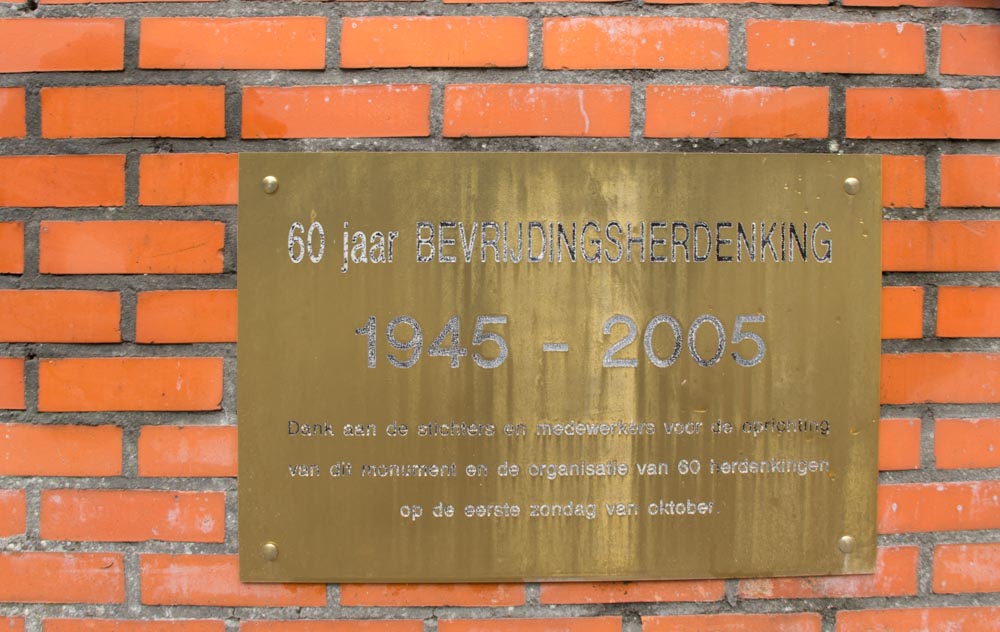 Oorlogsmonument Slachtoffers Bevrijding Beerse #4