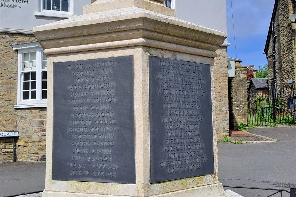 Oorlogsmonument Kington #4