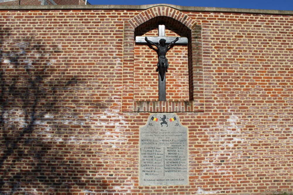 War Memorial Laar #1