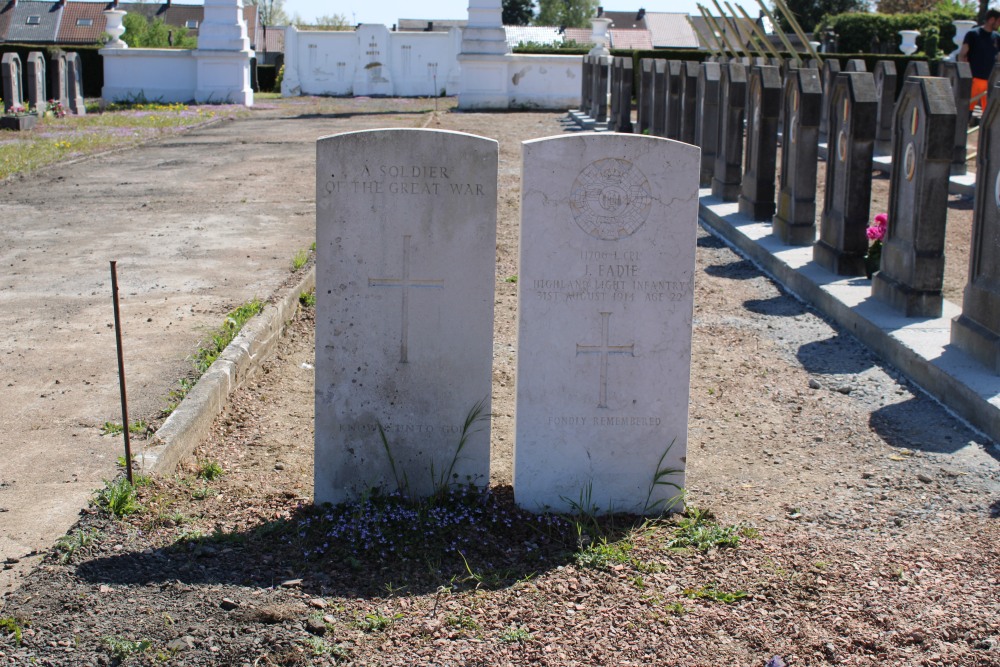 Commonwealth War Graves Frameries #5