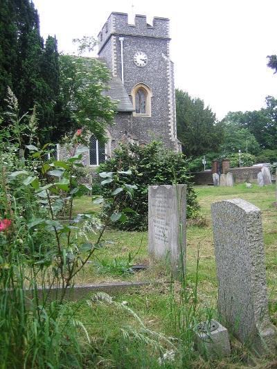 Commonwealth War Graves Holy Trinity Churchyard