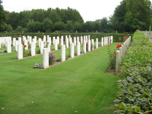 Commonwealth War Graves Humbercamps Extension #1