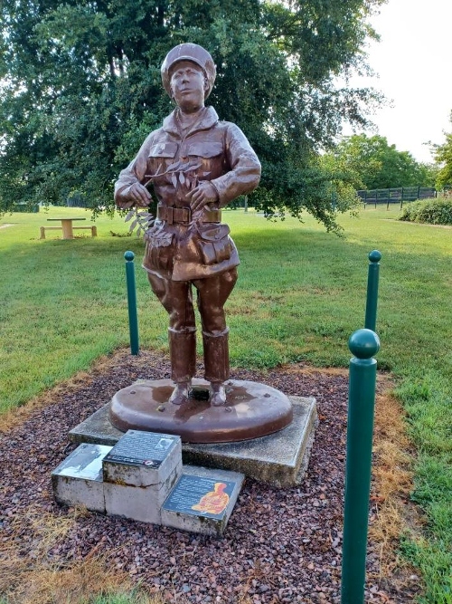 Monument Cecil Healy #2