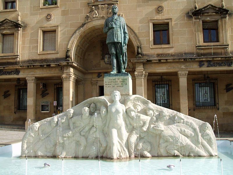 Monument Leopoldo Saro Marin