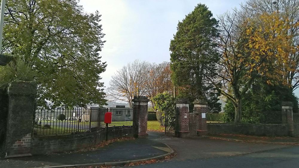 Commonwealth War Graves Sarn Cemetery #1
