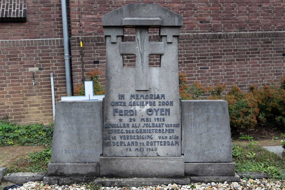 Nederlands Oorlogsgraven Rooms Katholieke Begraafplaats Horn #1