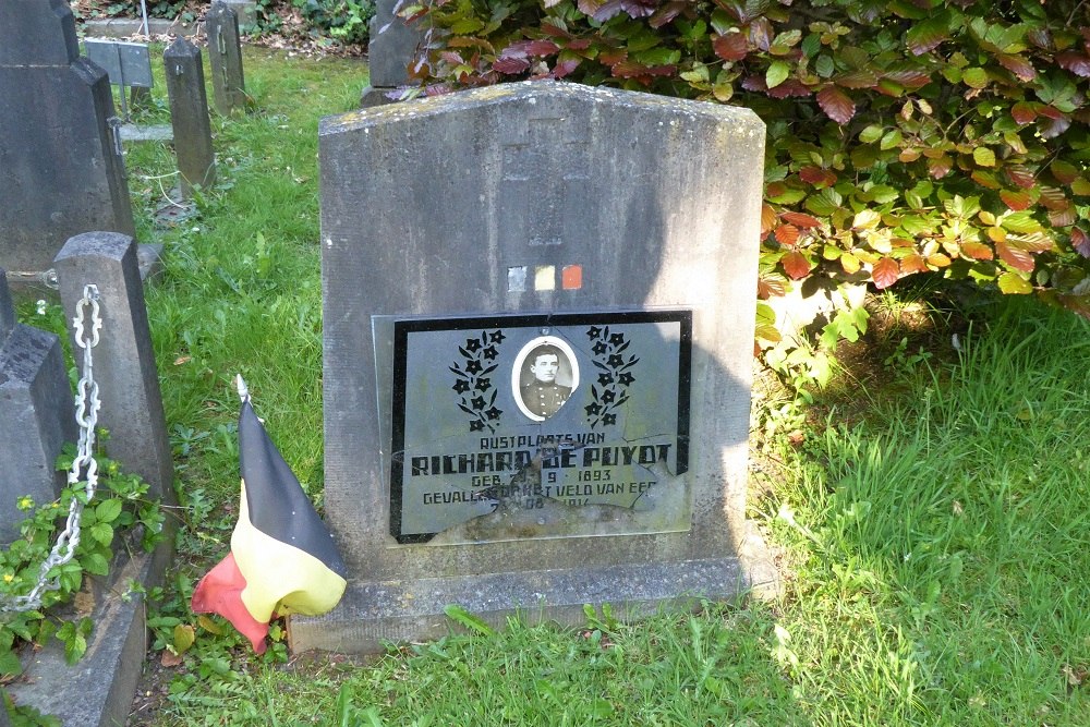 Belgisch Oorlogsgraf Baarle #1