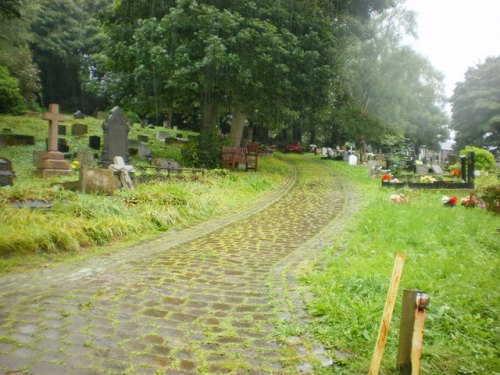 Commonwealth War Graves Stoney Royd Cemetery