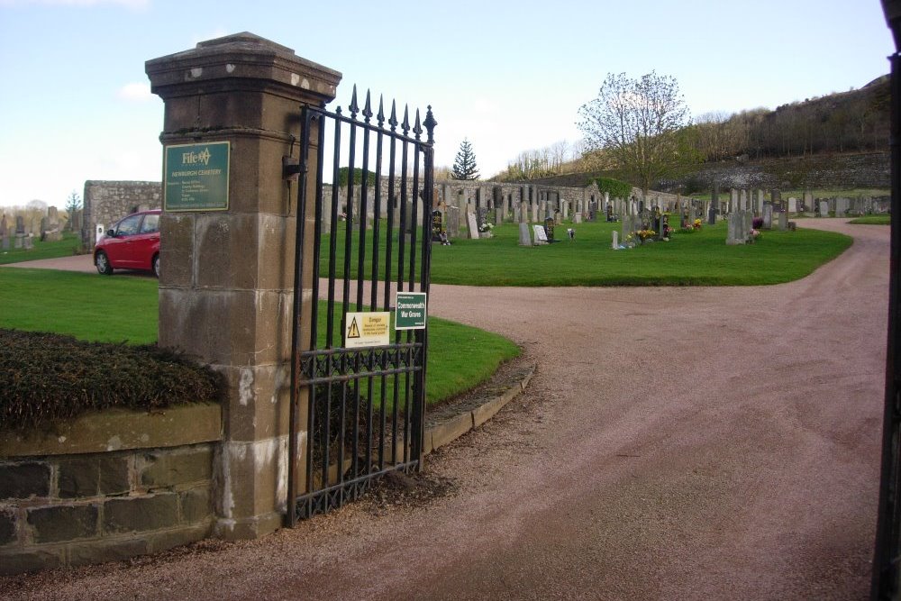 Commonwealth War Graves Newburgh Cemetery #1
