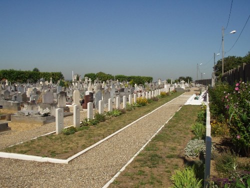 Commonwealth War Graves Villeneuve-Saint-Georges Old #1