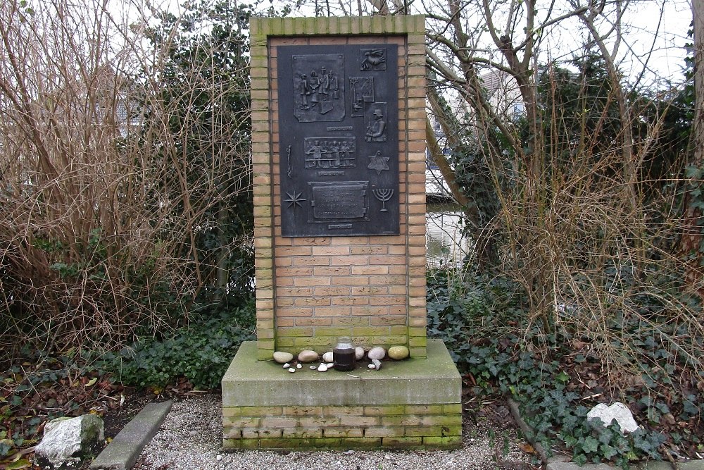 Jewish Memorial Moordrecht #1