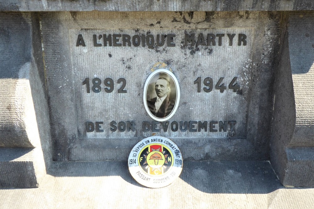Belgische Oorlogsgraven Alle-sur-Semois #4