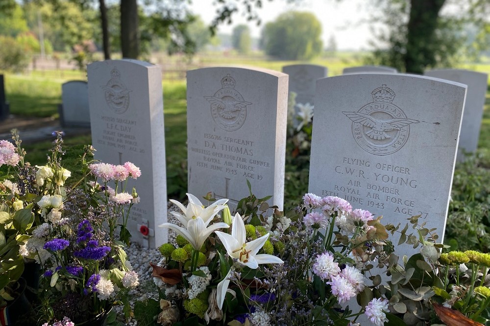 Commonwealth War Graves General Cemetery Grafhorst #3