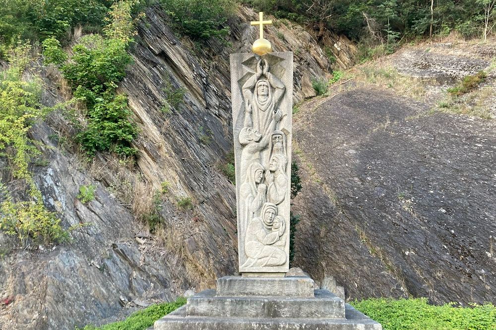 Oorlogsmonument Züschen #4