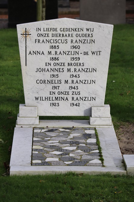 Nederlandse Oorlogsgraven Rooms Katholieke Begraafplaats 't Zand #2