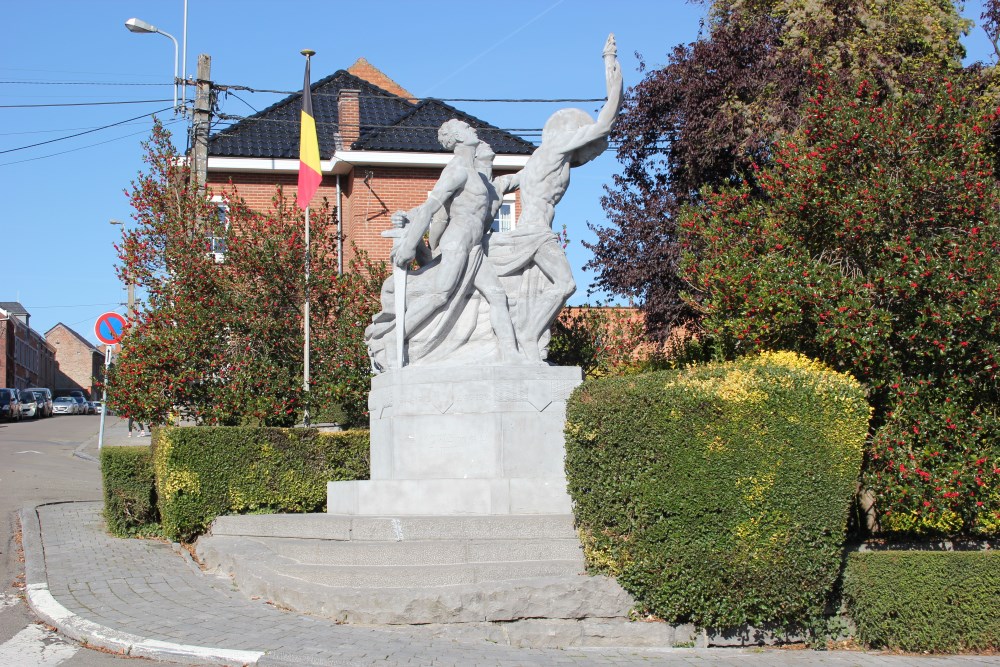 Oorlogsmonument Ecaussinnes dEnghien #2