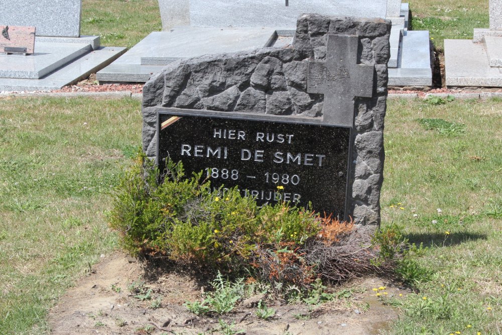 Belgian Graves Veterans Wortegem #1