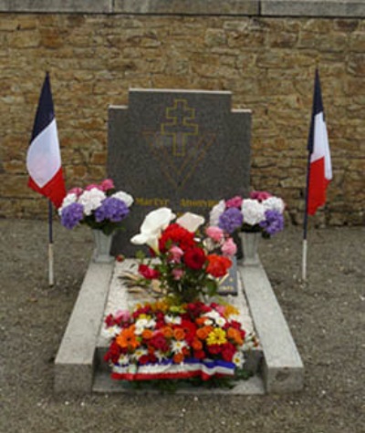 Grave of Unknown Executed Person Saint-Rmy-du-Plain #1