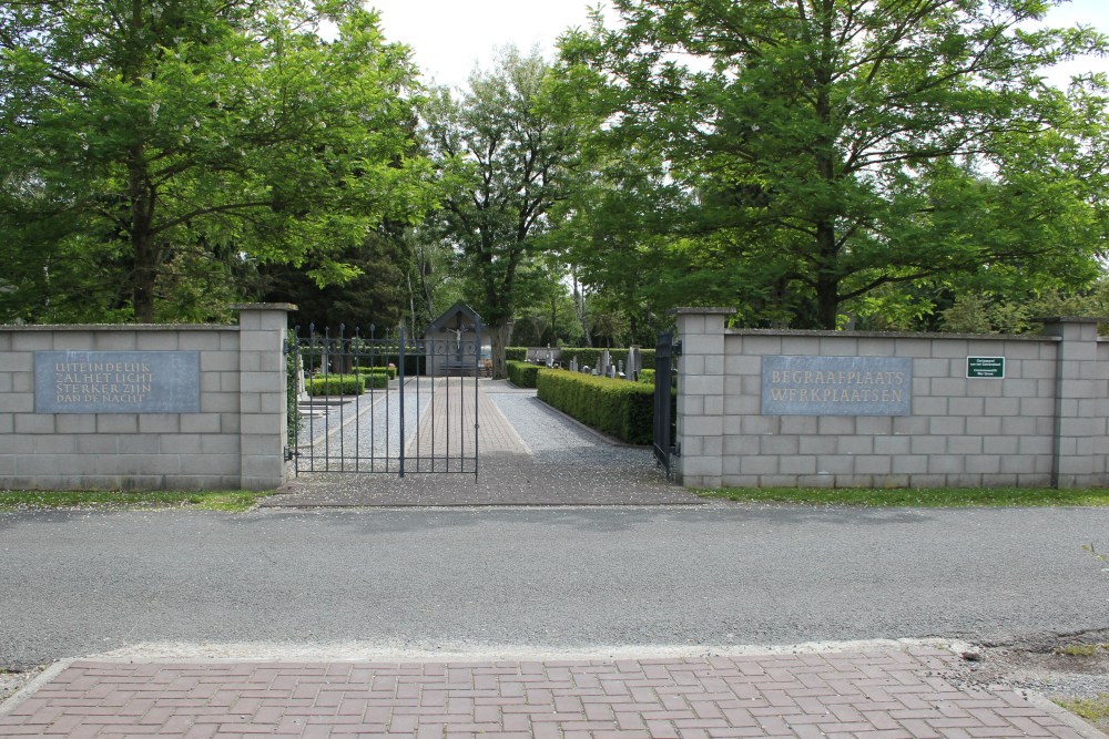 Belgische Oorlogsgraven Begraafplaats Werkplaatsen Lommel #2