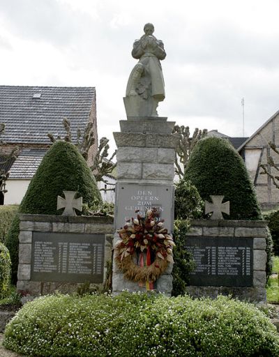 War Memorial Heringen #1