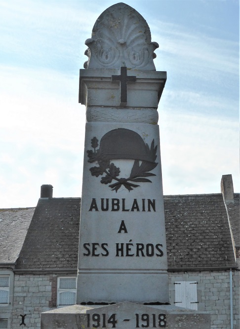 Oorlogsmonument Aublain #2