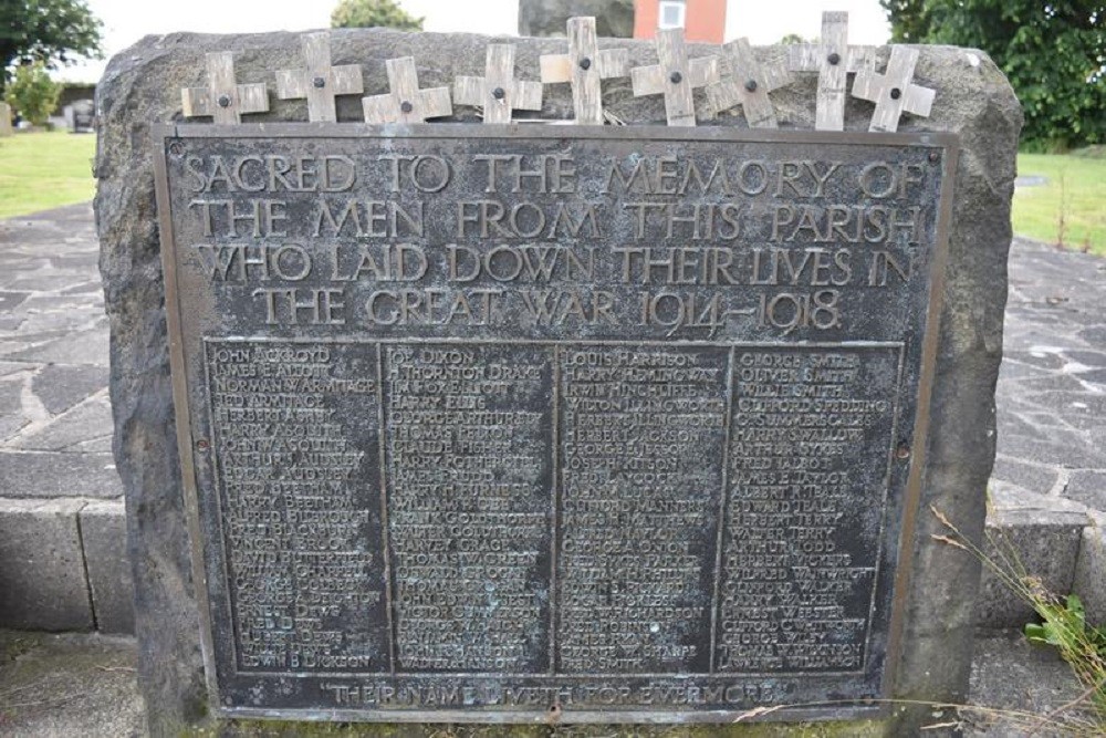 Oorlogsmonument South Ossett #2