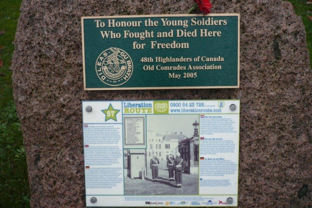 Liberation Route Marker 057: De Man met Twee Hoeden #1