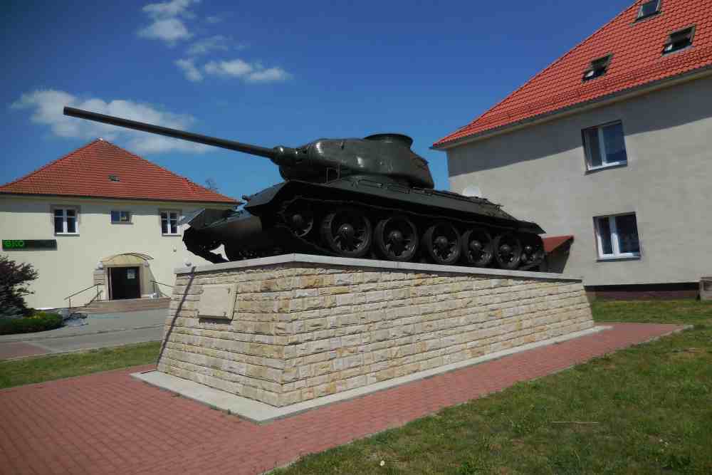 Liberation Memorial (T-34/85 Tank) Borne Sulinowo #3
