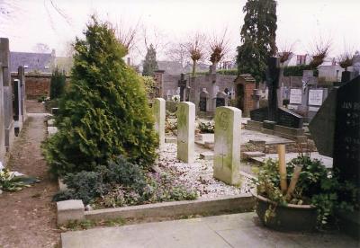 Oorlogsgraven van het Gemenebest Rooms Katholiek Kerkhof Udenhout #5