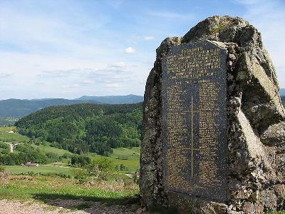 Monument Omgekomen Verzetsstrijders Piquante-Pierre #1